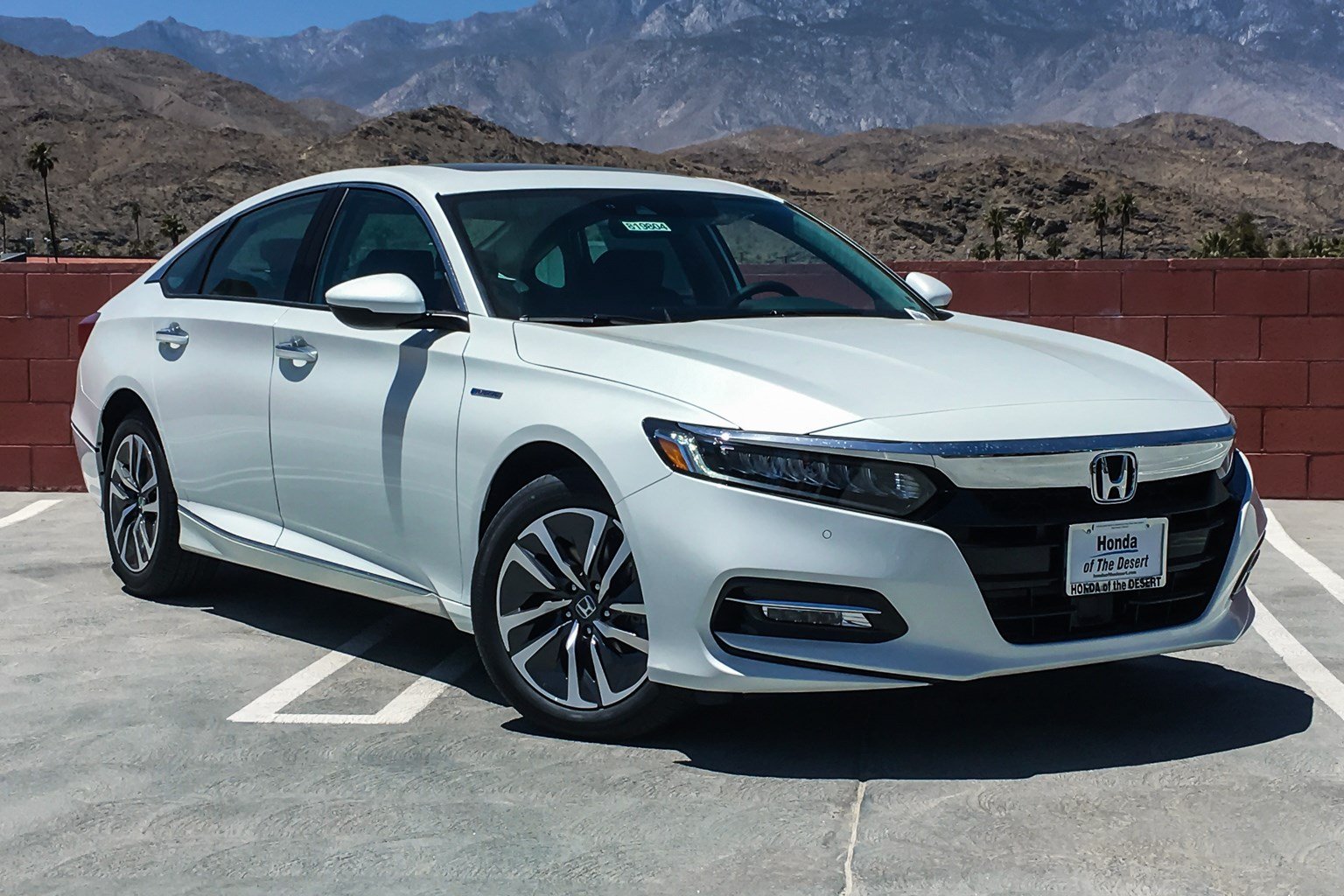 New 2019 Honda Accord Hybrid Touring 4dr Car in Cathedral ...
